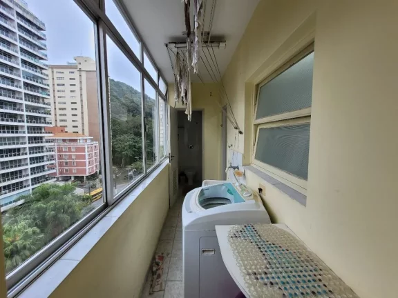 Imagem PITANGUEIRAS – NA QUADRA DA PRAIA COM MARAVILHOSA VISTA MAR, VAGA DE GARAGEM DEMARCADA NO PRÉDIO, 95 M² ÚTEIS, CONDONDOMÍNIO BAIXO.