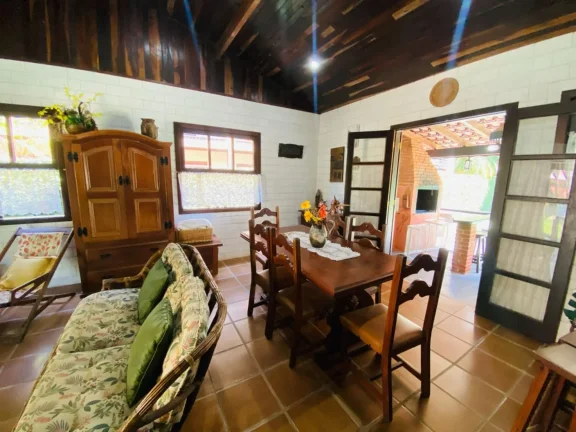 Imagem Imóvel imperdível: Casa à venda na Riviera de São Lourenço Módulo 20 com 3 quartos, 1 suíte, 3 salas, 4 vagas de garagem e mais!