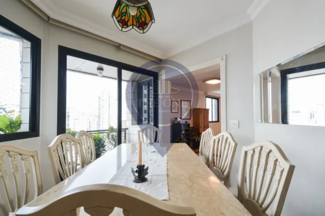 Imagem Apartamento à venda em Moema, São Paulo-SP, 3 quartos, 3 suítes, 2 salas, 3 banheiros, 3 vagas, 202m².