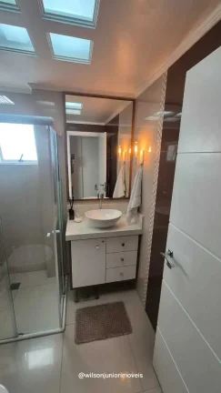 Imagem Apartamento quadra mar com 3 dormitórios sendo 1 suíte e 1 vaga em Meia Praia - Itapema/SC