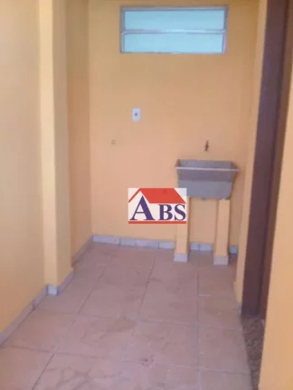 Imagem Duas casas sobrepostas em um terreno 10x30 , ótimo imóvel para renda, aceita troca por apartamento de maior valor em Santos ou Guarujá