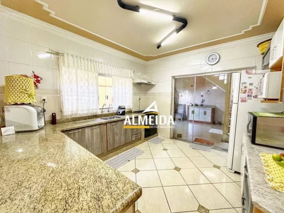 Imagem Casa com 3 dormitórios à venda, 250 m² por R$ 550.000,00 - Jardim Figueira - Rio Claro/SP