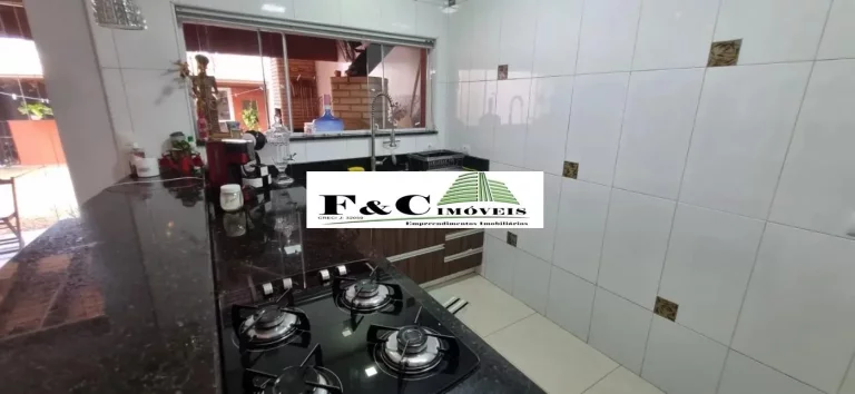 Imagem Casa para Venda em Piracicaba, Pompéia, 2 dormitórios, 2 suítes, 4 banheiros, 2 vagas