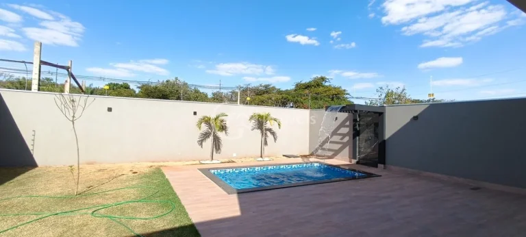 Imagem Imperdível casa à venda em Campo Grande-MS, Bairro Seminário: 3 quartos, 1 suíte, 2 salas, 3 banheiros, 3 vagas, 128m².