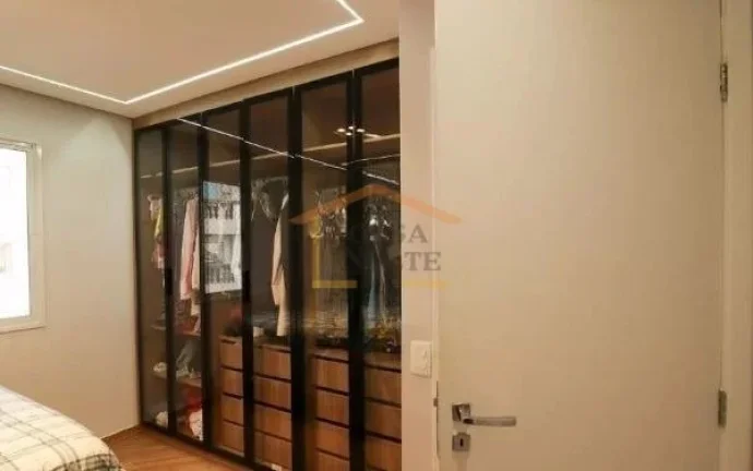 Imagem Apartamento de 84 m², com 3 dormitórios, sendo 1 suíte, 2 banheiros e 2 vagas de garagem, localiz...