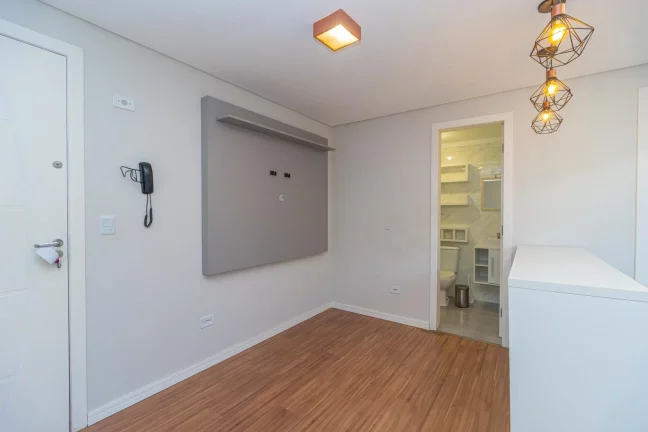 Imagem Apartamento de 1 quarto no bairro Água Verde
