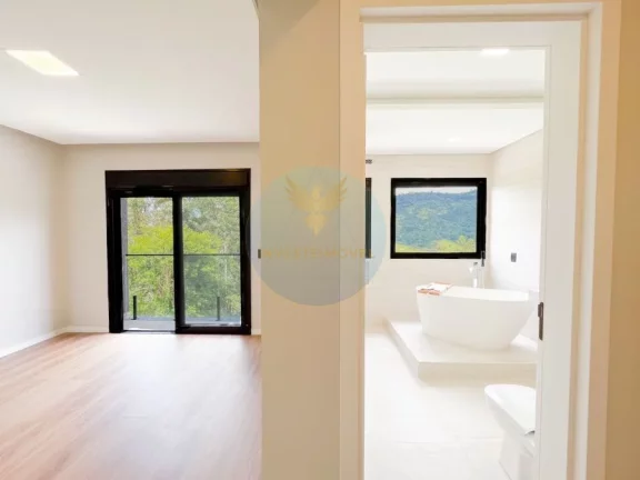 Imagem Casa Alto Padrão a Venda no bairro Colinas de Parnaíba I - Santana de Parnaíba, SP