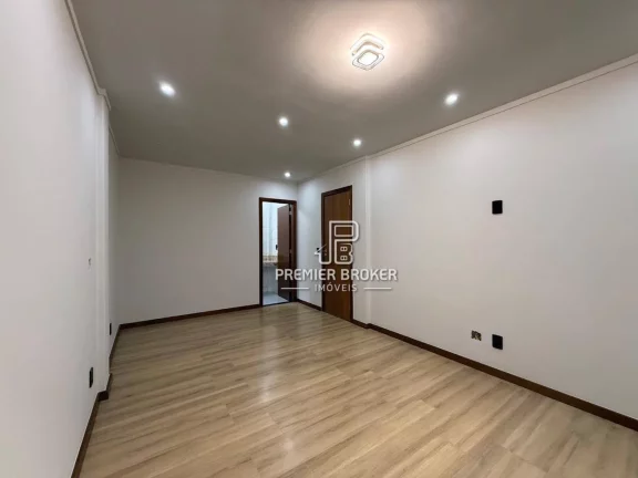 Imagem Casa com 3 dormitórios à venda, 150 m² por R$ 850.000,00 - Albuquerque - Teresópolis/RJ