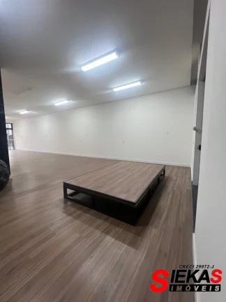 Imagem Salão comercial de 120m² para locação no Tatuapé, São Paulo-SP: ideal para o seu negócio!