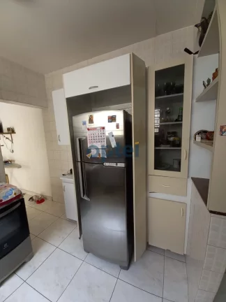 Imagem Casa no Jardim Hollyood - SBC , com 02 dormitórios , suite, quarto de empregada com wc, 2 vagas.