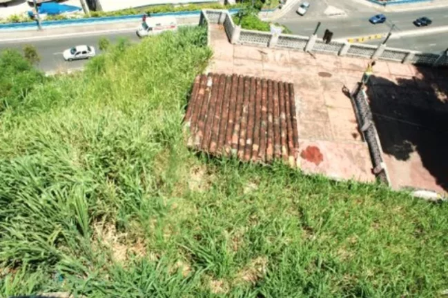 Imagem AV. CONTORNO - TERRENO PARA INCORPORAÇÃO IMOBILIÁRIA - FRONTAL BAÍA DE TODOS OS SANTOS: 3.267,45m2