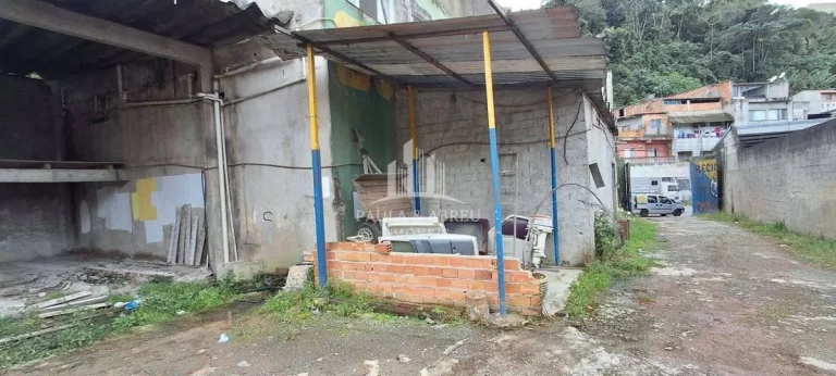 Imagem Aluga-se Grande área 850m² com cobertura de 250m², 1 ou 2 Banheiros no Alto da Boa Vista, Mauá-SP