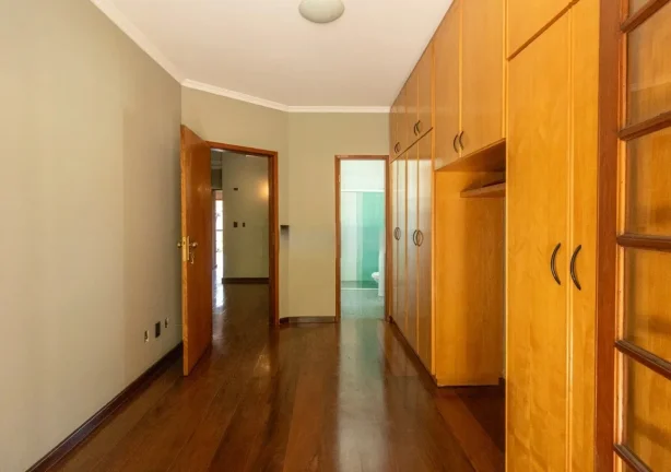 Imagem Imperdível: Casa de Luxo para Locação em São Paulo - Alto de Pinheiros 6 quartos, 6 suítes, 2 salas, 7 banheiros, 6 vagas, 450m²