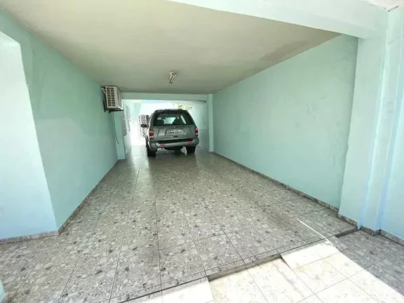 Imagem Casa com 4 dormitórios sendo 1 suíte e 5 vagas de garagem com piscina privativa - Balneário Camboriú