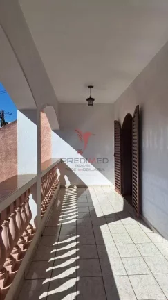 Imagem Vendo Sobrado com vocação comercial na Cidade se São Pedro-SP
