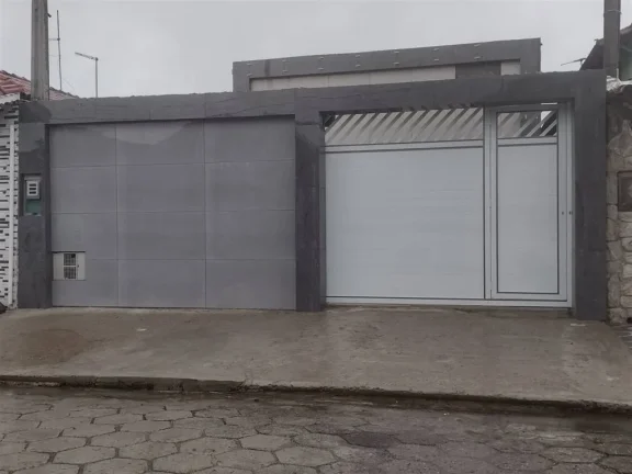 Imagem Casa Isolada na Praia Grande,com piscina 2 quartos sendo 1 suite 3 garagem