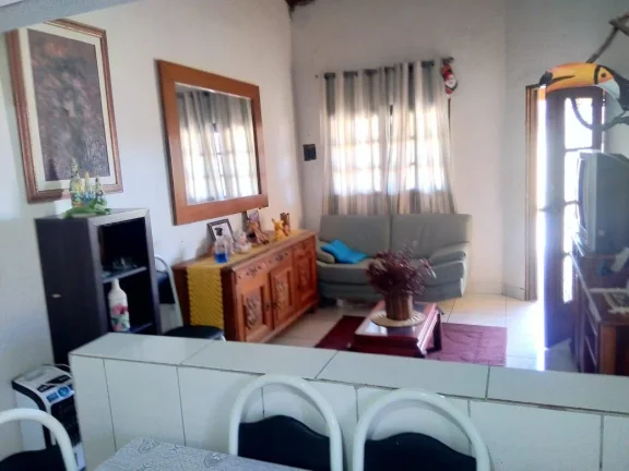 Imagem Casa para Venda em Itanhaém, Jardim Jamaica, 1 dormitório, 1 suíte, 1 banheiro, 3 vagas