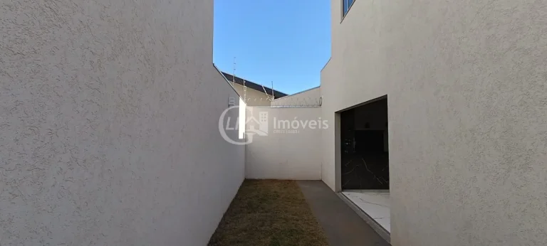 Imagem Casa para venda em Campo Grande-MS, bairro Panamá: 2 quartos, 1 suíte, 1 sala, 3 banheiros, 3 vagas de garagem, 133m².