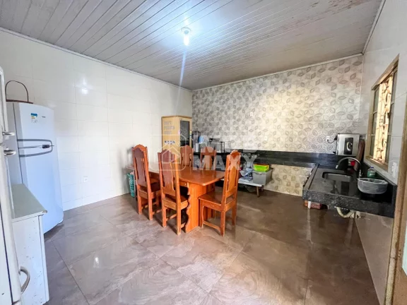 Imagem Casa à Venda em Sobradinho-DF, 8 Quartos, 250m² por R$490mil