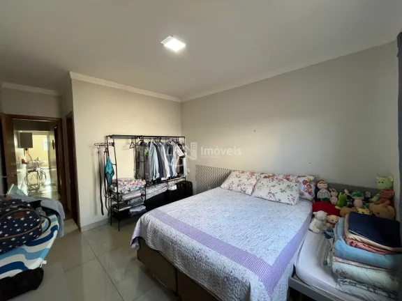 Imagem Imperdível oportunidade de investimento: Casa à venda em Campo Grande-MS, bairro Água Limpa Park, 2 quartos, 1 suíte, 1 sala, 1 banheiro, 2 vagas de garagem, 76,00 m². Confira!