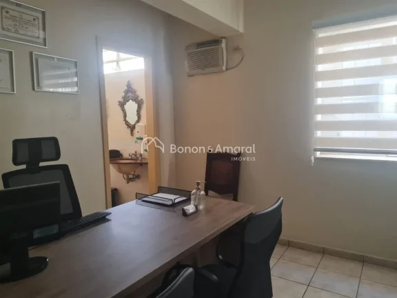 Imagem Casa comercial à venda em Campinas, Jd. Chapadão. Casa com 5 salas todas com banheiros, ampla rece...