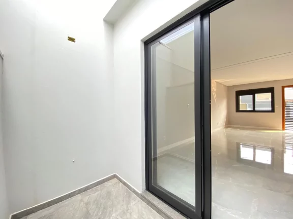 Imagem Triplex à venda em Passo de Torres, Centro, com 3 quartos, 185,91m²
