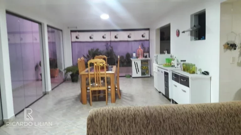 Imagem Maravilhosa casa assobradada com 3 suites e muito espaço para o conforto da sua familia