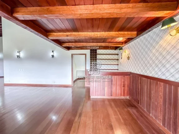Imagem Casa à venda, 350 m² por R$ 1.495.000,00 - Albuquerque - Teresópolis/RJ
