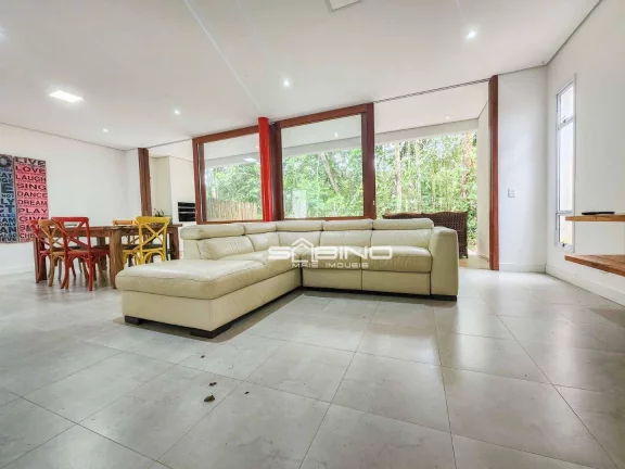 Imagem Belíssima casa de Villagio à venda com 4 Dormitórios sendo 2 suítes 223m² na Riviera de São Lourenço - Bertioga SP