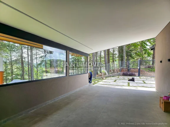 Imagem Casa à Venda em Campos do Jordão - Vista Panorâmica, 3 Suítes e Mirante