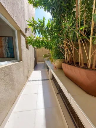 Imagem Lindíssimo apartamento térreo, com quintal e 3 vagas, Vila Caminho do Mar