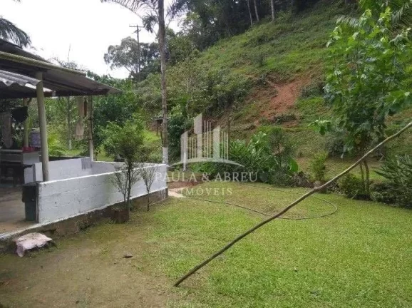 Imagem Chácara 13.000m², 6.000 Limpo, 2 Dorms 1 Suíte, Cachoeira pequena, Lago com peixe, Murada, Baia, Canil, 100 pés de Banana em Santa Rita do Ribeira, Miracatu-SP