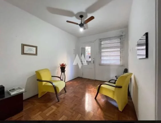 Imagem Casa com 4 Quartos e 3 banheiros 2 vagas à Venda, 264 m² por R$ 1.500.000