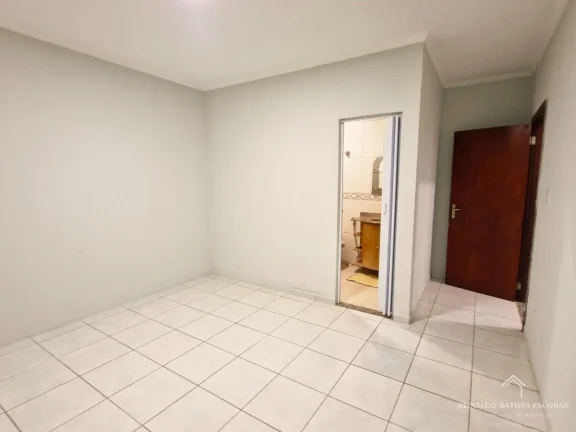 Imagem Casa térrea cômodos amplos com ótima localização na Vila Nasser