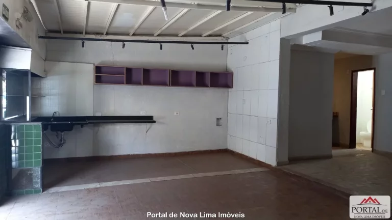 Imagem Loja para locação em Nova Lima com aproximadamente 90 m² de frente para a rua principal do bairro.