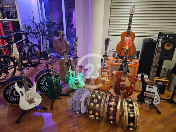 Imagem Apartamento com 2 dormitórios à venda, 200 m² por R$ 2.500.000,00 - Itaim Bibi - São Paulo/SP