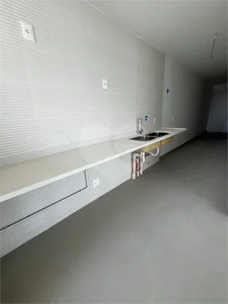 Imagem Cobertura à venda com 3 quartos, sendo 3 suítes, no condomínio Clari Pinheiros, São Paulo - SP