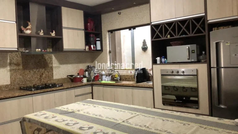 Imagem Casa à venda 2 Quartos, 3 Vagas, 100M², Alto da Boa Vista, Londrina - PR
