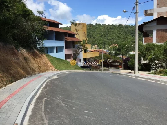 Imagem Terreno amplo à Venda em Quatro Ilhas Bombinhas SC