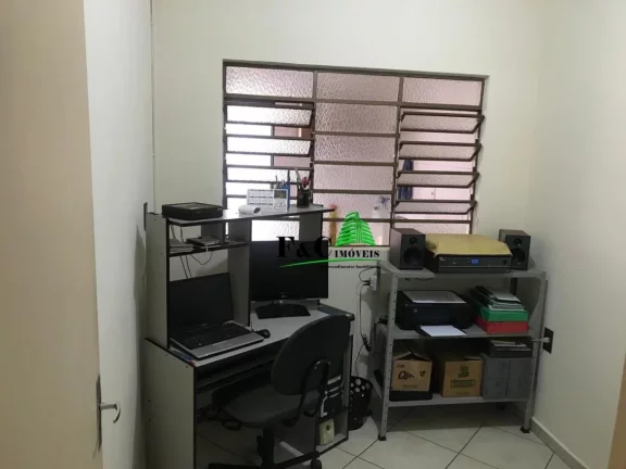 Imagem Casa para Venda em Limeira, Vila Paulista, 3 dormitórios, 1 suíte, 2 banheiros, 5 vagas