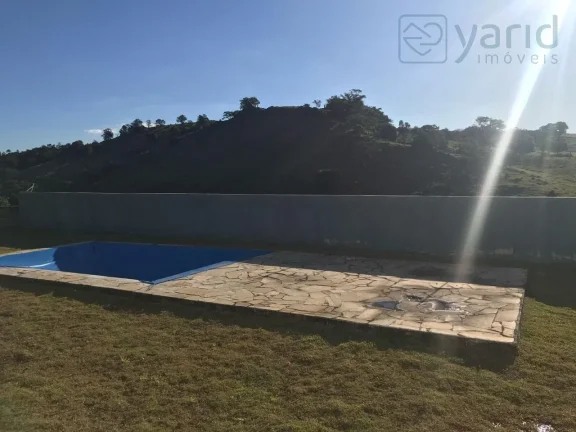 Imagem Casa à Venda na Cidade de com 4 Quartos, 2 Suítes e 6 Vagas de Garagem - Imperdível!