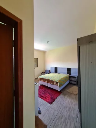 Imagem CASA EM DOIS PAVIMENTOS NA ÁREA CENTRAL DE PILAR DO SUL- SP