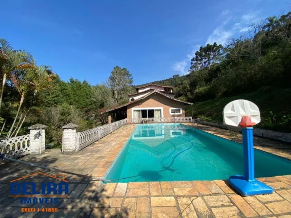 Imagem Sítio à venda com piscina,2 casas com um ótimo espaço.