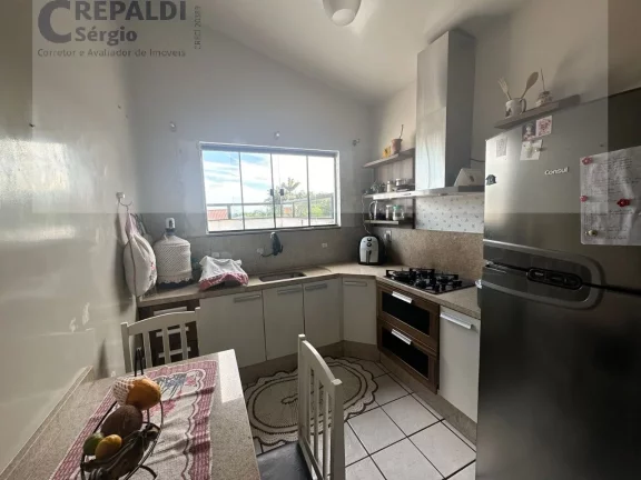 Imagem Imperdível Casa à venda em Criciúma-SC, Bairro Mina Brasil: 4 quartos, 1 suíte, 3 salas, 4 banheiros, 3 vagas, 220m2!