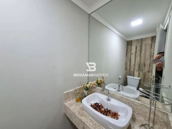 Imagem PITANGUEIRAS- BELÍSSIMO APARTAMENTO TOTALMENTE REFORMADO E DECORADO, 02 VAGAS DE GARAGEM NO PRÉDIO, MARAVILHOSA ÁREA DE LAZER .
