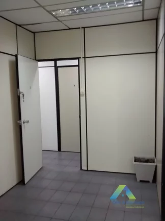 Imagem Sala comercial Sobreloja com 150m² em localização privilegiada na Vila Mariana á 600mts da Estação de Metrô Ana Rosa.