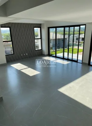 Imagem Colinas do Paratehy Norte | Sobrado de Alto Padrão | 4 Suítes