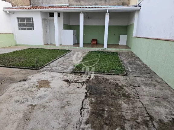 Imagem Casa em área Residencial e Comercial - 340m²