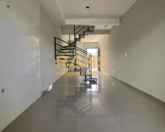 Imagem Excelente Sobrado Geminado com 2 Suítes no Bairro Vila Nova em Joinville/SC. O imóvel possui 76,18...