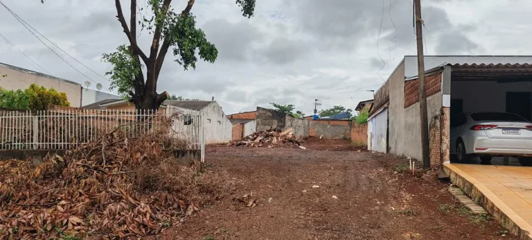 Imagem Terreno à venda em Cascavel, Santa Cruz - Energia Elétrica, Rede de Esgoto, Rua Asfaltada